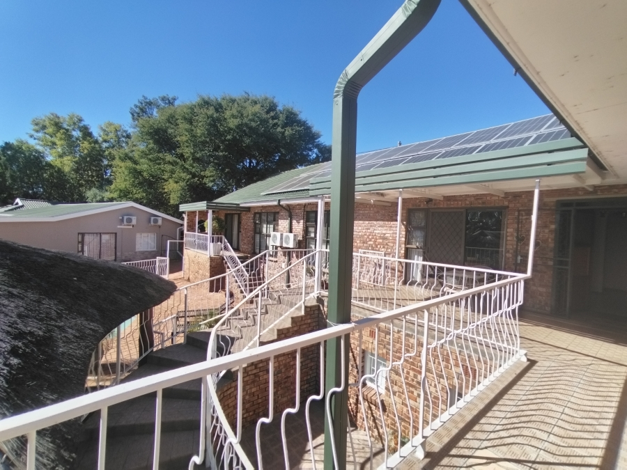 10 Bedroom Property for Sale in Warrenton Northern Cape